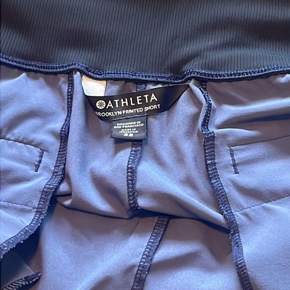 Athleta Brooklyn printed shorts size 22 - Picture 5 of 5